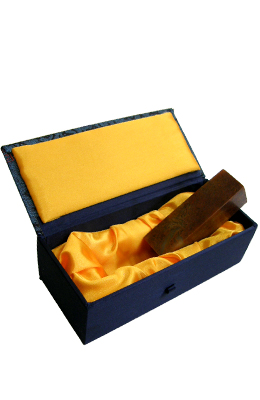 2.4X2.4cm 케이스 포함 수산석 8푼