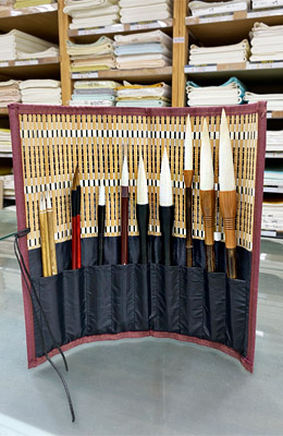 여러개의 붓을 휴대 할때  칸붓발 B형