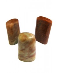 폭1.3~1.7cm 길이2.5-3.5cm 불규칙 타원형 수산홍자연석유인